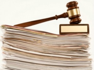 Clauzele abuzive mai au de asteptat: lipsesc tribunalele, lipsesc procesele item-thumbnail