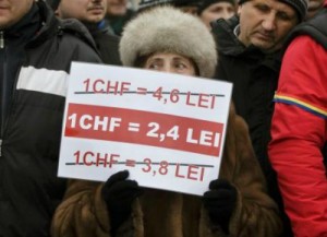 Negocierile colective dintre banci si clientii cu credite in CHF bat pasul pe loc. Oferta Bancii Transilvania pentru clientii Volksbank nu a avut impact deocamdata asupra celorlalte banci item-thumbnail