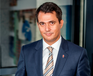 BCR atrage 10.000 de noi clienți de Mobile Banking în fiecare lună. Marian Ignat, Director Executiv Digital Banking: BCR a ales să se implice direct și constant în viața financiară a clienților săi item-thumbnail
