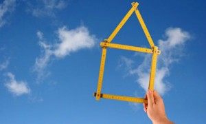 Sondaj IRSOP: Aproape jumătate din populaţia oraşelor locuieşte în imobile mai vechi de 34 de ani item-thumbnail