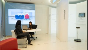 BCR vine în sprijinul companiilor și oferă conturi cu comision zero la deschidere, administrare și operațiuni online, pentru plata defalcată a TVA item-thumbnail