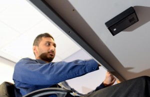 Barclays încurajează statul prelungit pe scaun: angajaţii băncii sunt monitorizaţi prin senzori de mişcare item-thumbnail