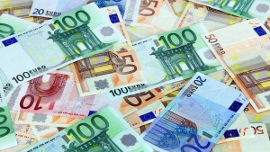 Tranzacțiile anului 2017: Piaţa a depăşit 3 miliarde de euro. În banking, suma aproximativă poate atinge maximum 400 milioane euro item-thumbnail