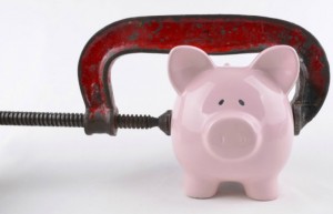 Comunitatea bancară este profund îngrijorată de consecințele negative ale proiectelor de lege privind sectorul financiar-bancar. Studiu privind impactul acestor acte normative item-thumbnail