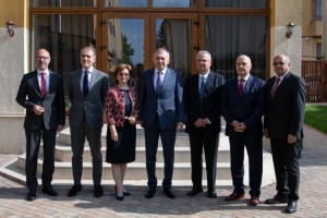 Consiliul de Administrație al Băncii Transilvania a fost reales. Horia Ciorcilă a primit al cincilea mandat de Preşedinte al Consiliului de Administrație item-thumbnail
