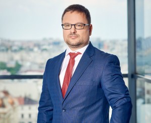 EXCLUSIV. Horia Braun (BCR) explică cu ce pericole se va confrunta economia românească dacă tragem pe dreapta Pilonul II de pensii item-thumbnail