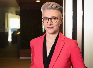 Veronica Constantinescu, Garanti Bank: ”Cardurile de credit sunt printre cele mai căutate produse financiare, mai ales în perioada vacanțelor” item-thumbnail