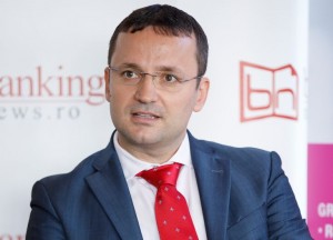 Banking Innovation Lab. Alin-Daniel Fodoroiu, Idea::Bank: ”Oamenii petrec mult timp pe o rețea socială pentru că aceasta creează context, îi îndeamnă să revină. Pe același model trebuie să meargă și băncile cu digitalizarea!” item-thumbnail
