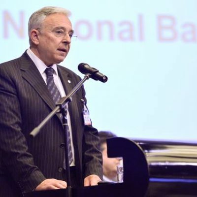 Mugur Isarescu explica “cum au primit bancile bani pe timp de criza”. Romania a rambursat banii de la FMI