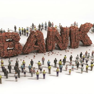 Băncile din întreaga lume plătesc încă factura crizei economice: 730.000 de bancheri au plecat din sistem. Cu cât au contribuit băncile românești la această cifră neagră.