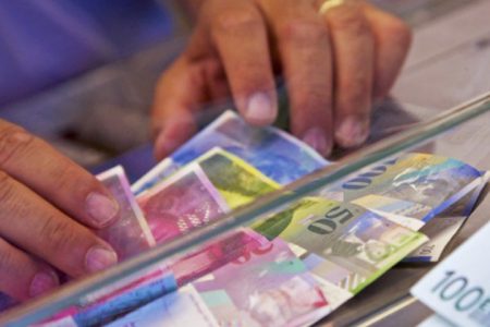 Suma record de restituit de catre banca: 89.680 de franci elvetieni, in urma unui proces pe clauze abuzive