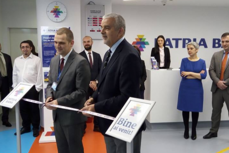 Patria Bank deschide o sucursală concept în Bucuresti. Tică Dumitru: ”Vrem să le dovedim clienților că suntem partener cu care se lucrează simplu, usor si rapid.”
