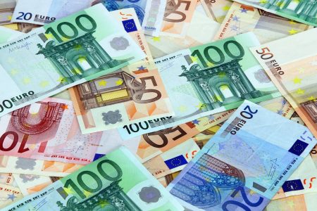 Tranzacțiile anului 2017: Piaţa a depăşit 3 miliarde de euro. În banking, suma aproximativă poate atinge maximum 400 milioane euro