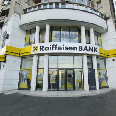 Clienții Raiffeisen Bank pot accesa 100% online credite de nevoi în aproximativ 10 minute