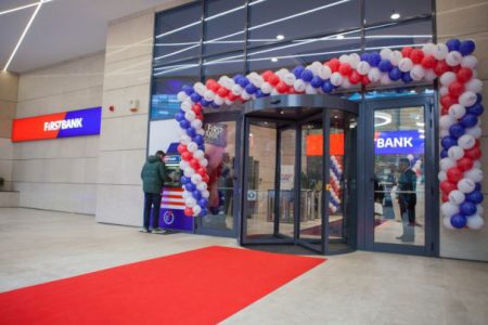 FIRST BANK vizează posibile noi achiziții pe piața locală. Până atunci, instituția accelerează procesul de digitalizare cu investiții de 7,5 milioane de euro în tehnologie
