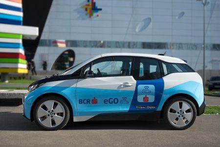 Serviciul de car-sharing electric eGO se lansează la Timișoara,  în parteneriat cu Banca Comercială Română