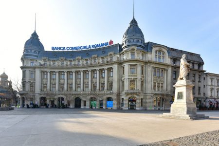 Clădirea istorică a BCR din Piața Universității a fost cumpărată de un fond de investiții cu sediul în Luxemburg