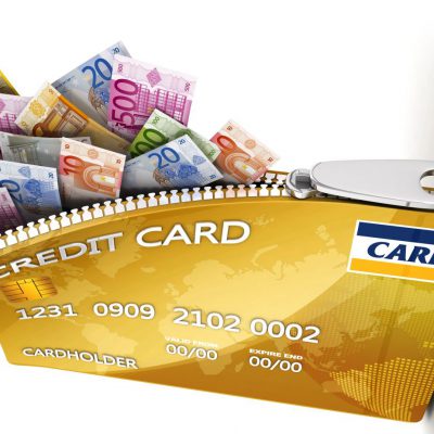 Topul celor mai ieftine carduri de credit. Ce costuri presupune un asemenea instrument de plată și de ce nu este bine să retragi banii de la bancomat