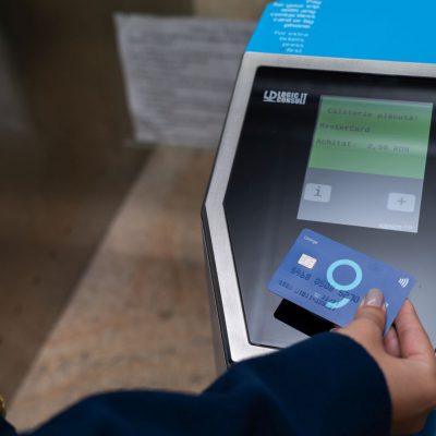 BCR și Metrorex au implementat plata cu cardul contactless în toate stațiile de metrou. Ciprian Nicolae, BCR: Am atins 2.000 de tranzacții zilnice cu doar 9 stații disponibile, prin urmare ne așteptăm la creșteri subtanțiale