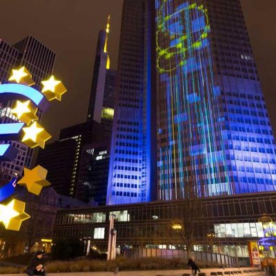 CORONACRIZĂ. BCE va cumpăra datorii publice și private în valoare de 750 mld euro. Grecii au calculat deja avantajele