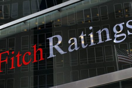 Fitch Ratings a reconfirmat ratingul de țară al României, dar a modificat perspectiva din stabilă în negativă