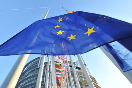 UE a aprobat planul de susținere în valoare de 540 de miliarde de euro pentru criza provocată de Covid-19
