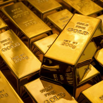 Rezervele internaționale sunt la maxime istorice, însă valoarea rezervei de aur s-a ajustat