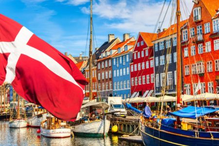 Mirajul creditelor ipotecare cu dobândă zero din Danemarca. De ce au ajuns băncile daneze să dea credite pentru locuințe fără dobândă și, în definitiv, chiar îți poți cumpăra casa de vis cu un împrumut fără costuri?