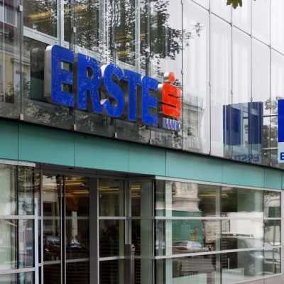 În primul trimestru din 2021, profitul net al ERSTE a crescut cu 50,9%, față de anul precedent, până la 355 milioane de euro, reflectând scăderea costurilor de risc, în condițiile în care economiile din ECE și-au demonstrat reziliența
