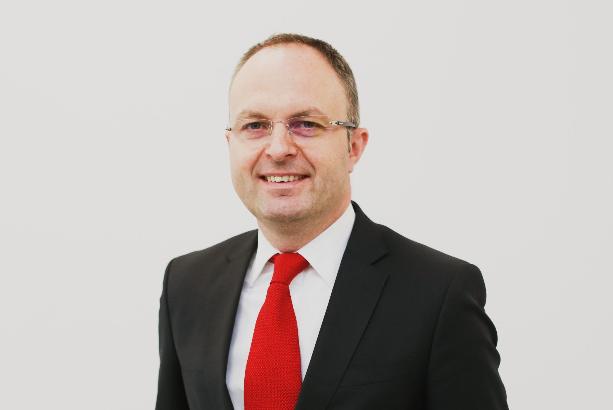 Sorin DrÄgulin Va Fi Noul Ceo Al Unicredit Consumer Financing Romania DupÄ Ce In Ultimii 4 Ani A Coordonat In Cadrul Unicredit Bank Dezvoltarea Portofoliului De Produse Adresat Persoanelor Fizice Èi Imm