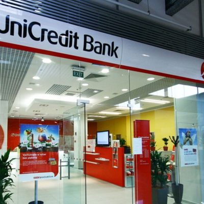 Clienții UniCredit Bank care dețin un card de debit emis de bancă vor putea retrage numerar în euro de la anumite terminale BNA în București și alte 11 orașe