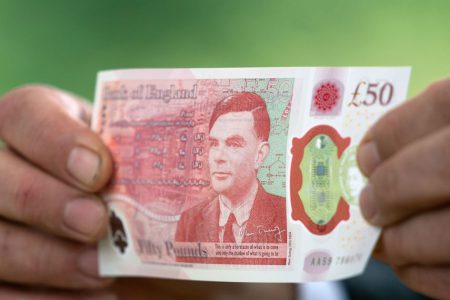VIDEO. Banca Angliei a lansat în circulație noua bancnotă de 50 de lire sterline care îl omagiază pe Alan Turing