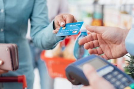 #Dreptullabanking: Tranzacțiile de plată cu cardurile au crescut cu 60% în doi ani, pe fondul pandemiei