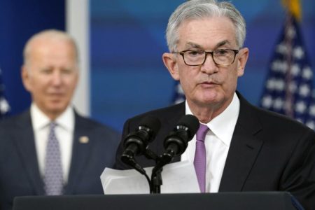 FED ar putea crește dobânzile în martie, iar Powell promite o luptă susținută împotriva inflației
