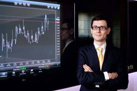Claudiu Cazacu, XTB: Dolarul american și francul elvețian rămân în atenția investitorilor, pe termen mediu, ca „port de refugiu” în fața furtunilor financiare