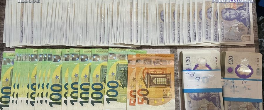 DIICOT: O rețea infractională a retras 16  milioane de dolari din conturile unei bănci din România