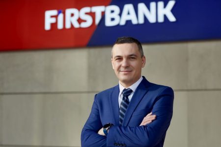 Pemieră. First Bank aduce primul card virtual cu CVV dinamic în România. Ionuț Encescu: Cumpăraturile pe internet sunt mai sigure cu utilizarea unui CVV dinamic, această informație schimbandu-se periodic și făcând copierea datelor inutilă