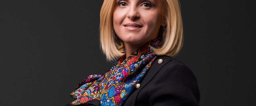 OTP Bank se alătură programului Femeia Manager 2022-2027. Roxana Hidan: Ne dorim să participăm activ la dezvoltarea companiilor mici și mijlocii și să susținem evoluția mediul antreprenorial feminin în România