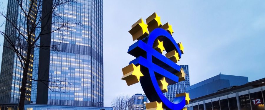 Rămasă fără soluții în lupta cu inflația, BCE face o mișcare istorică și majorează dobânda de referinţă cu 0,75%