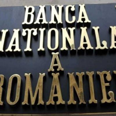 BNR. Creditul în valută este preferat de români. Depozitele clienților au scăzut cu 6,2% în termeni reali
