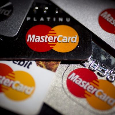 Mastercard va testa tranzacționarea criptomondelor prin bănci