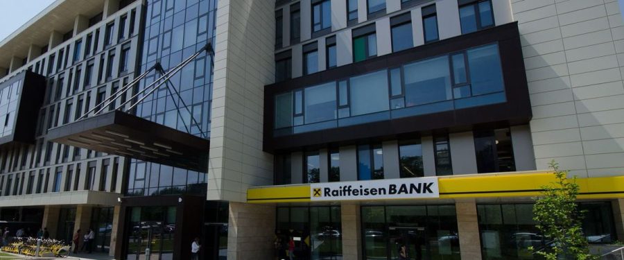 Raiffeisen Bank își asigură clienții că va face plățile în perioada imediat următoare, după decizia definitivă în procesul cu Protecția Consumatorilor: ”Vom efectua plățile fără a aștepta solicitări din partea clienților. Am decis să facem și plata dobânzii legale pentru sumele ce vor fi restituite”