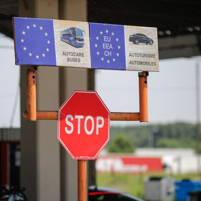 BCR și Raiffeisen Bank, băncile austriece din România, reacționează la blocajul Austriei față de aderarea țării noastre la Schengen